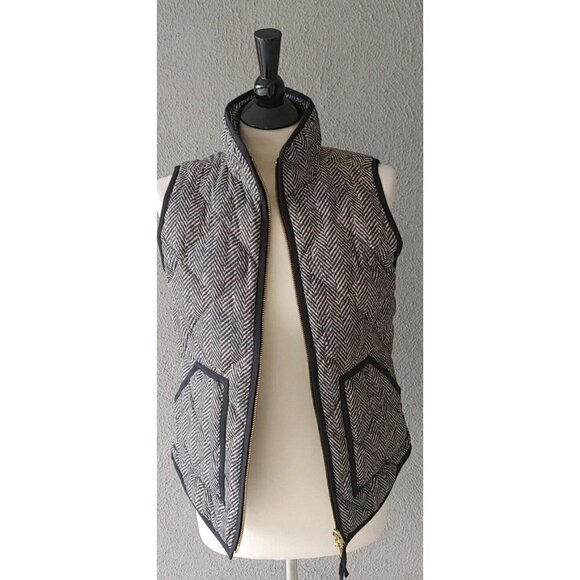 NWT J. Crew Herringbone Quilted Down Puffer Vest in Black and Gray Size XS - Picture 3 of 8